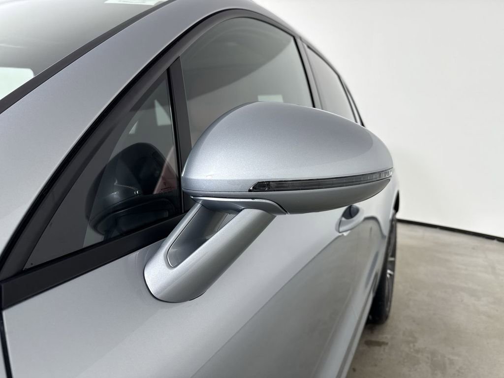 New 2026 Porsche Macan AWD/4WD image 12