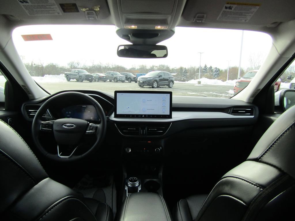 Used 2025 Ford Escape Platinum w/ Class II Trailer Tow Package image 16