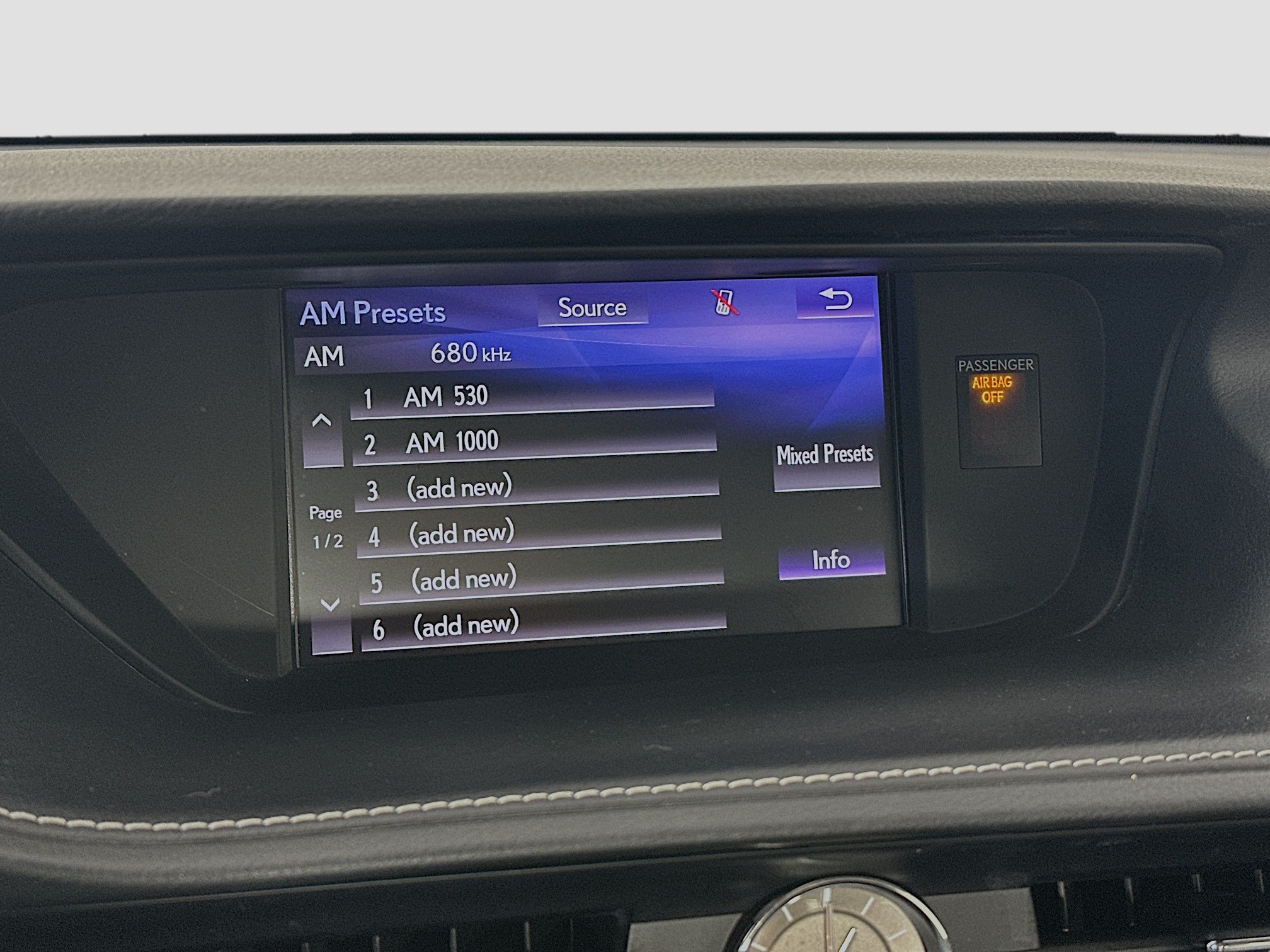 Used 2017 Lexus ES 300h w/ Luxury Package FWD image 21