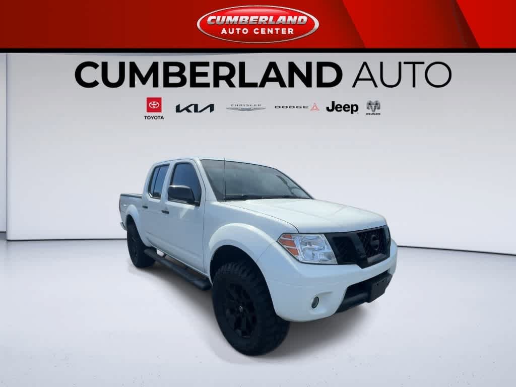 Used 2021 Nissan Frontier SV w/ Midnight Edition Floor Mats AWD/4WD image 2