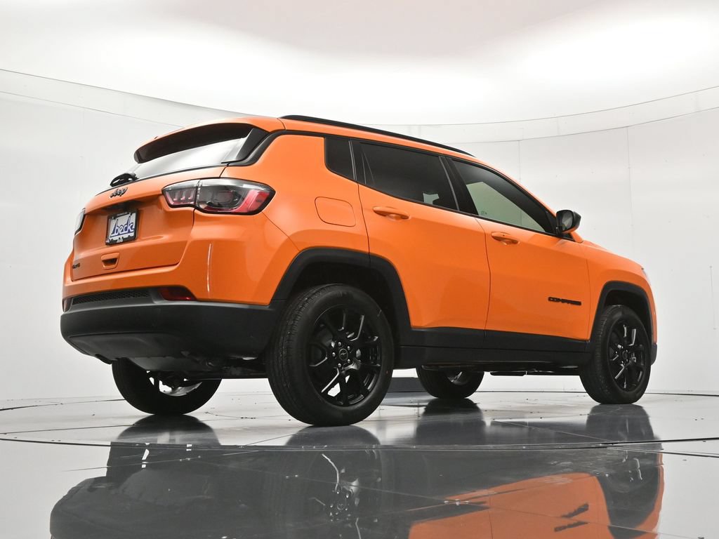 New 2026 Jeep Compass Latitude AWD/4WD image 40