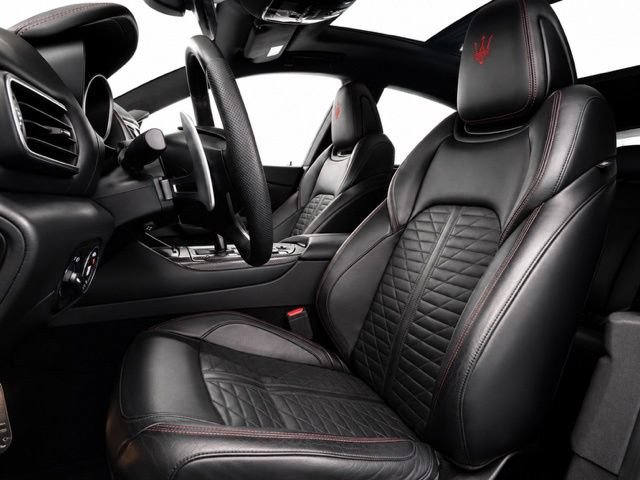 Used 2019 Maserati Levante Trofeo AWD/4WD image 17