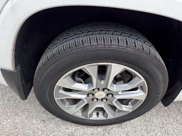 Used 2020 Chevrolet Traverse Premier FWD image 21