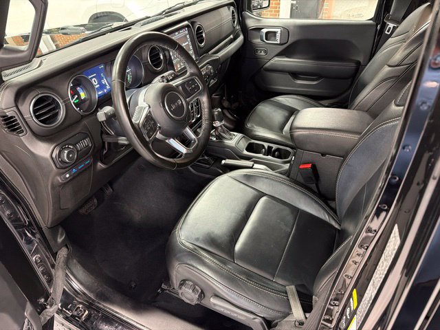 Used 2022 Jeep Wrangler Unlimited Sahara w/ Cold Weather Group AWD/4WD image 10