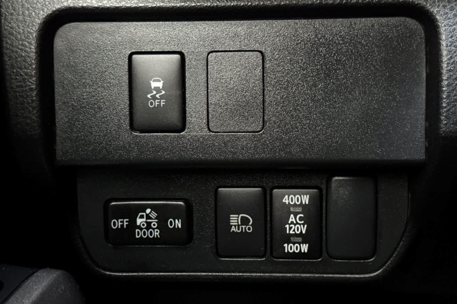 Certified 2023 Toyota Tacoma TRD Off-Road AWD/4WD image 28