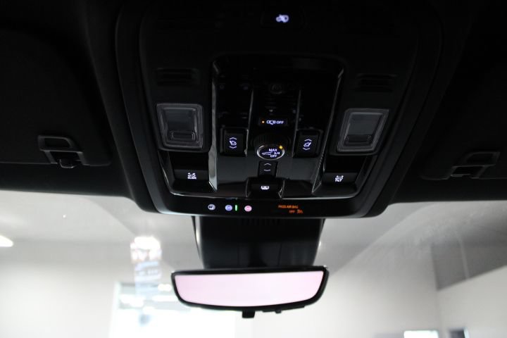 New 2026 GMC Yukon XL AT4 w/ AT4 Premium Plus Package AWD/4WD image 43