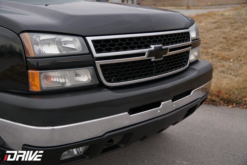 Used 2006 Chevrolet Silverado 2500 LT w/ Skid Plate Package image 3