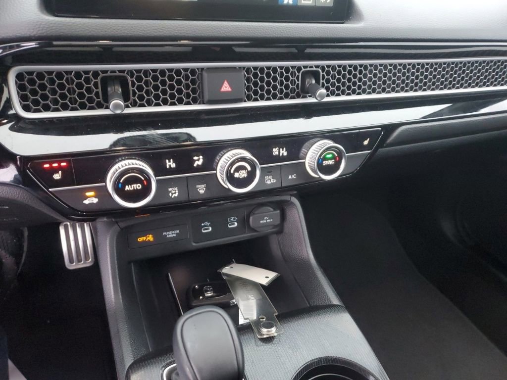 Certified 2025 Honda Civic Sport Touring image 22