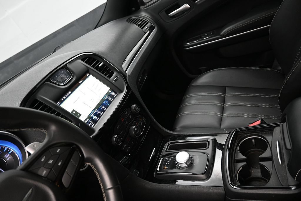 Used 2022 Chrysler 300 S RWD image 20