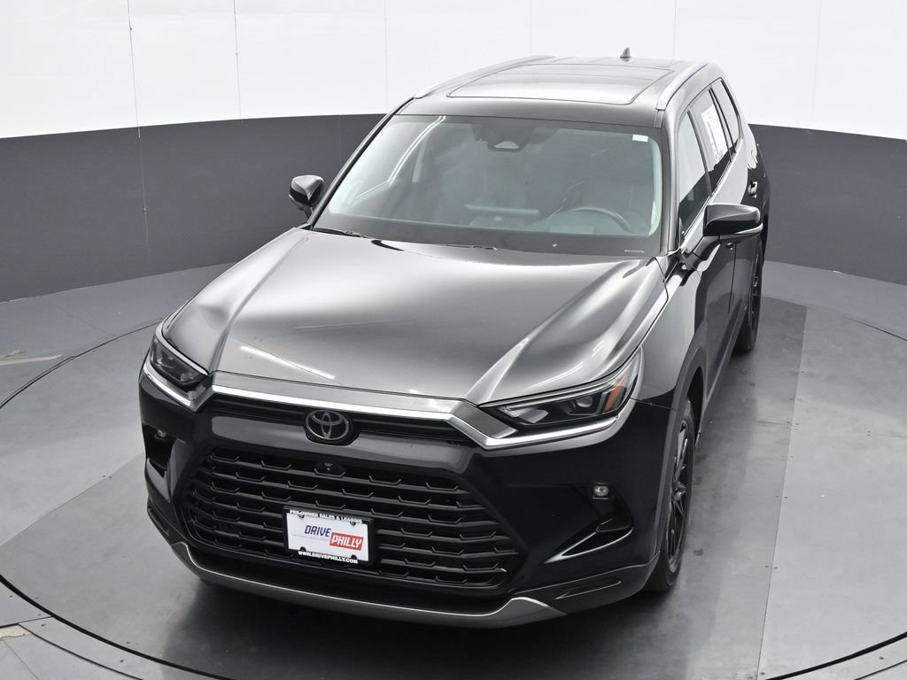 Used 2024 Toyota Grand Highlander AWD image 17
