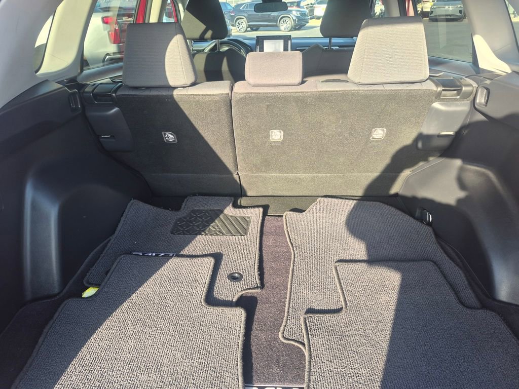 Used 2020 Toyota RAV4 XLE w/ Carpet Mat Package FWD image 8