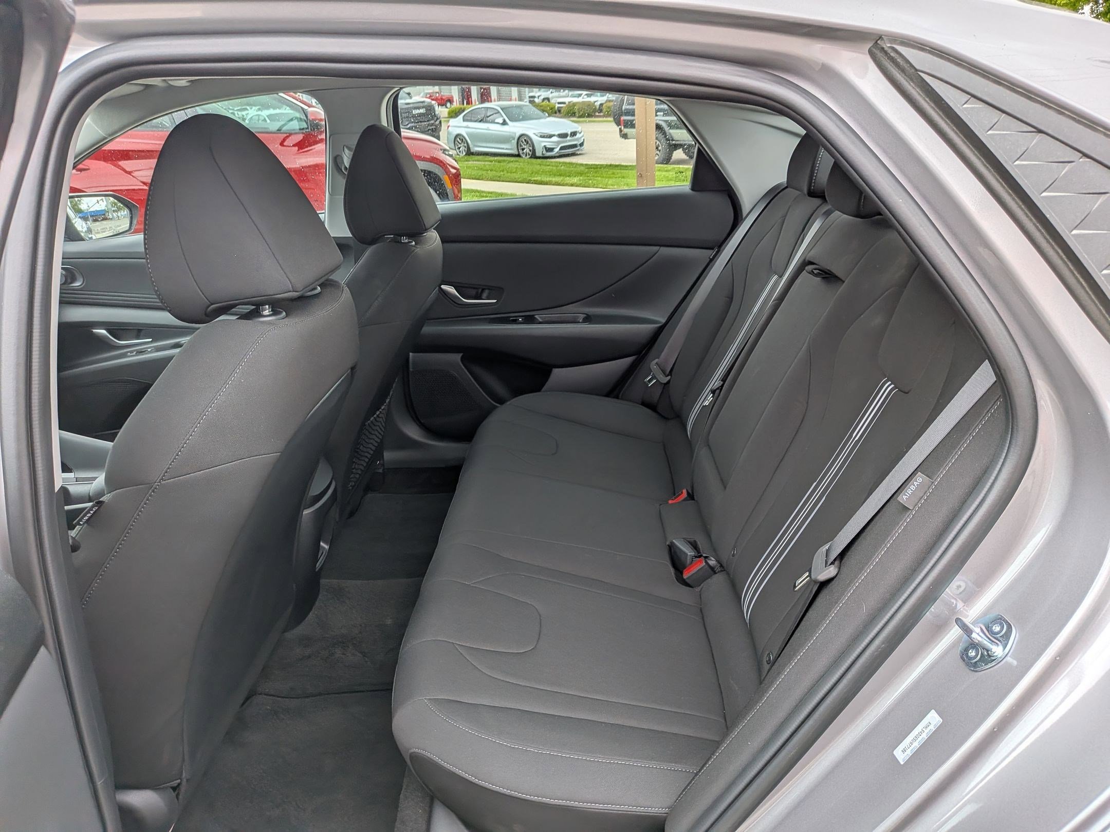 Used 2025 Hyundai Elantra SEL FWD image 28