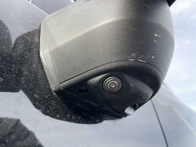 Used 2022 GMC Sierra 2500 Denali w/ Denali Black Diamond Edition image 12