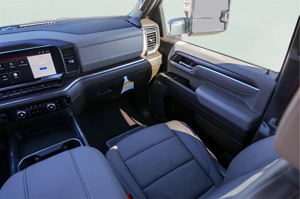 Used 2025 GMC Sierra 3500 SLT w/ Texas SLT Premium Package image 31