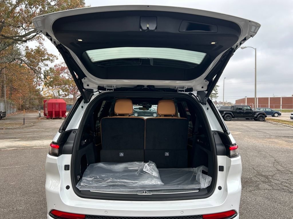 New 2025 Jeep Grand Cherokee L Summit image 31