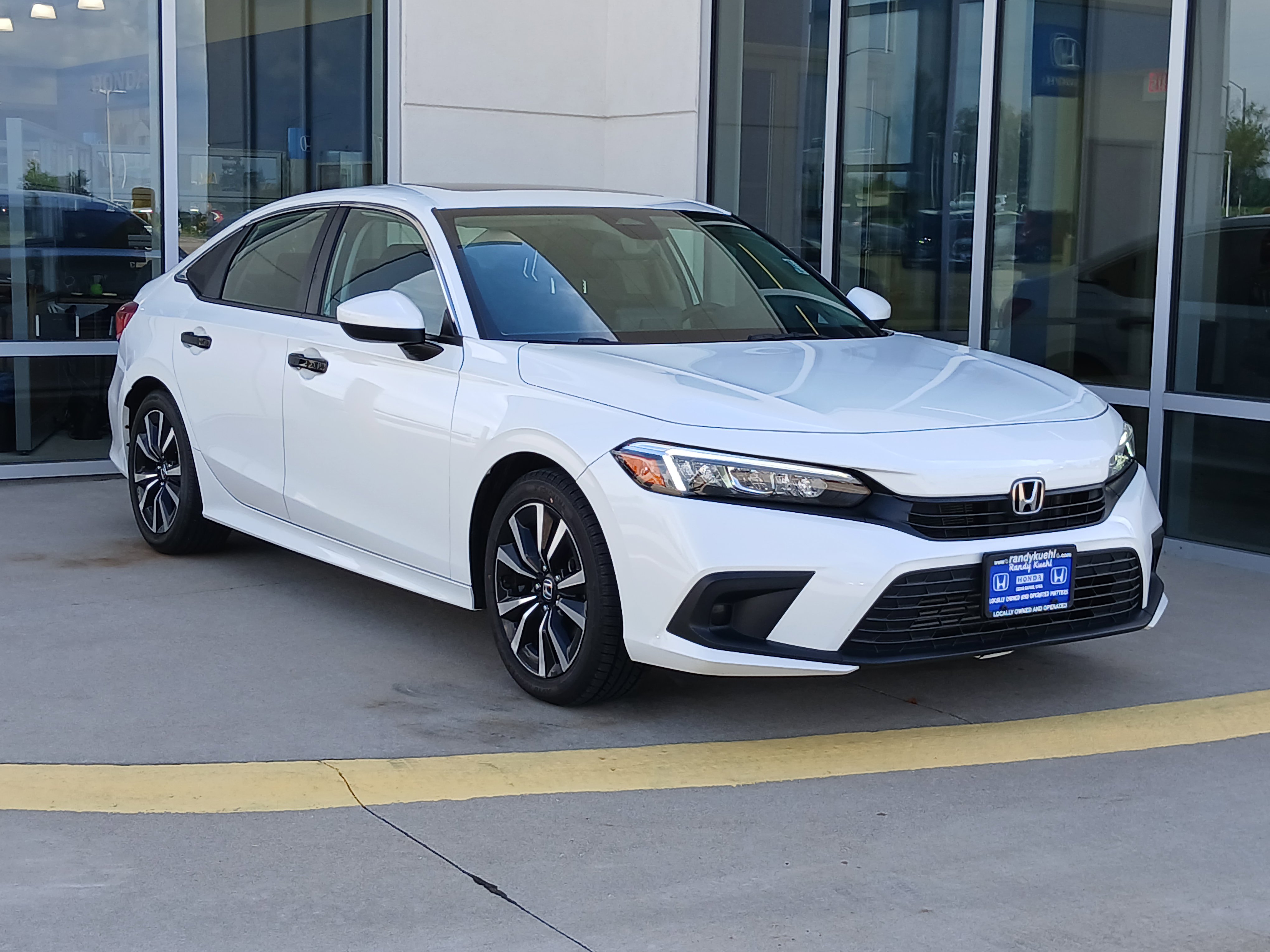 Used 2022 Honda Civic EX image 5