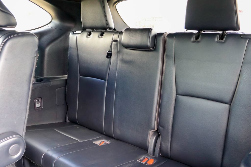 Used 2023 Toyota Highlander XSE FWD image 13
