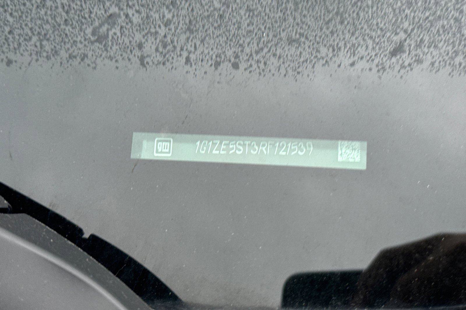 Used 2024 Chevrolet Malibu LT image 3