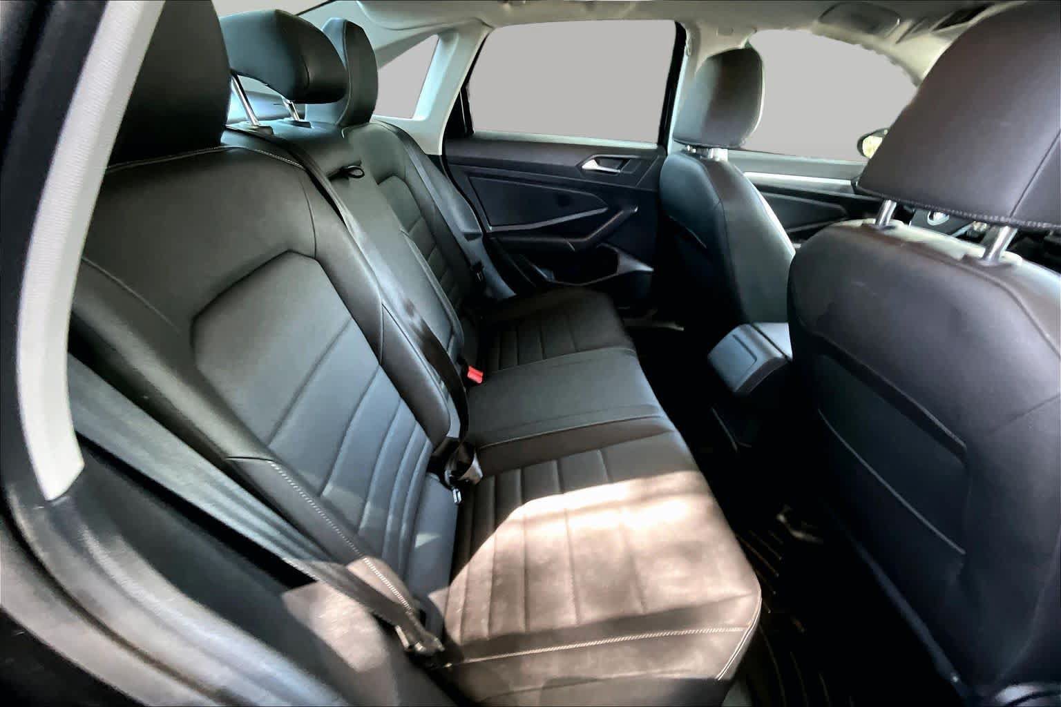 Used 2021 Volkswagen Jetta SE FWD image 20