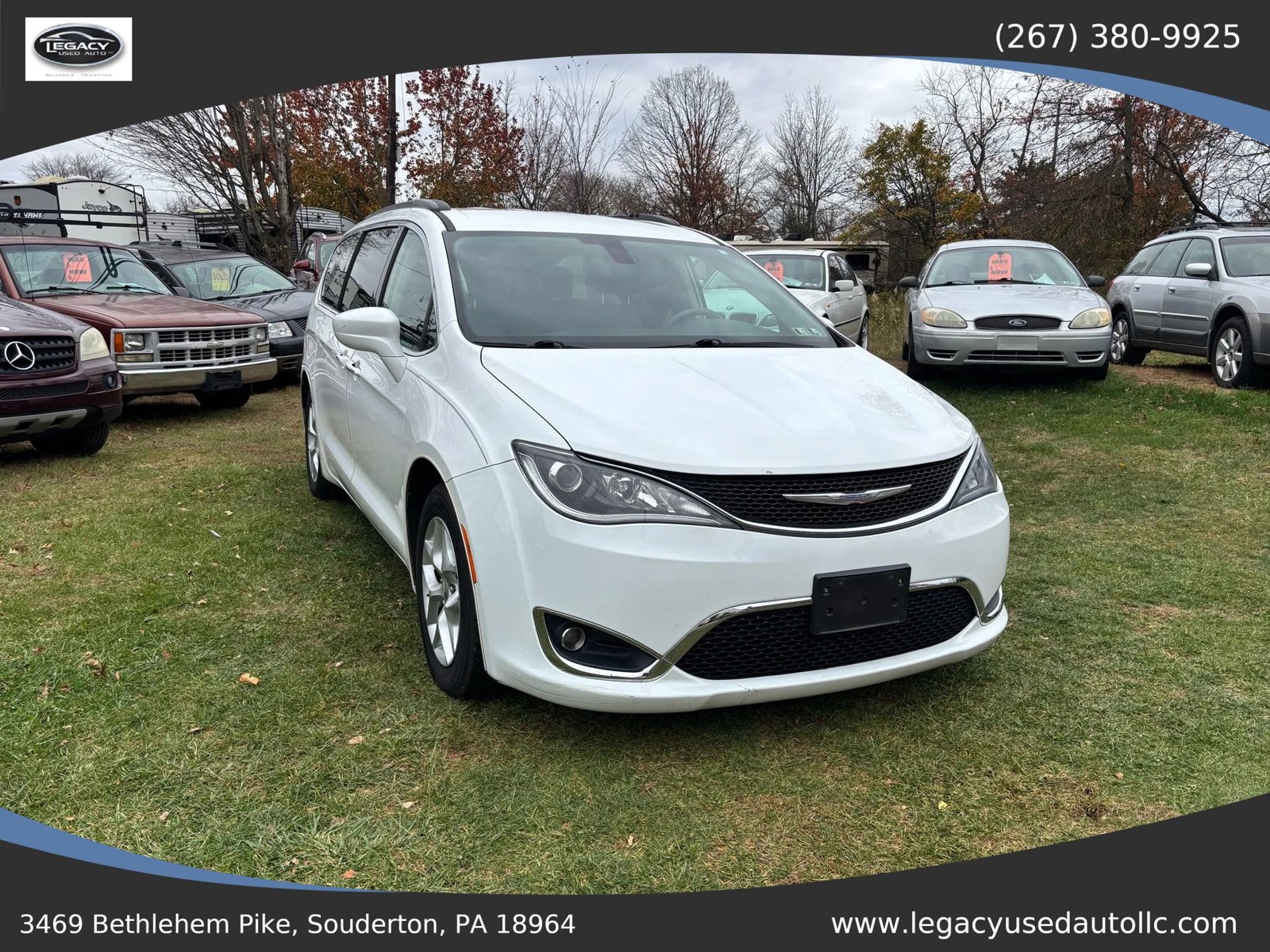 Used 2018 Chrysler Pacifica Touring Plus w/ Tire & Wheel Group image 2