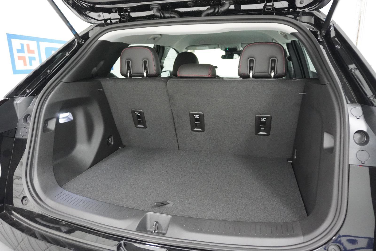 New 2027 Chevrolet Bolt RS FWD image 7