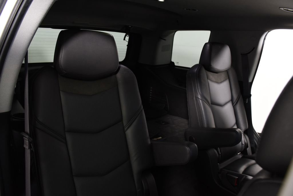 Used 2017 Cadillac Escalade Luxury image 23