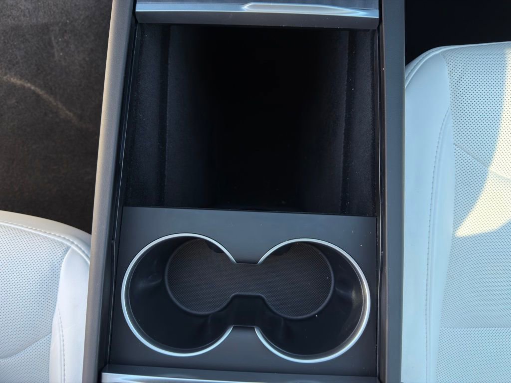 Used 2026 Tesla Model Y Long Range image 19