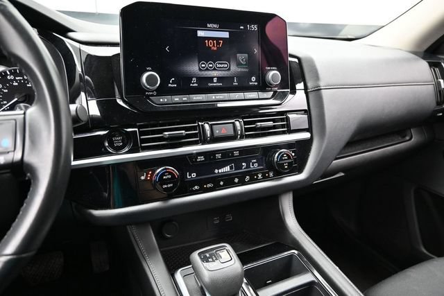 Used 2025 Nissan Pathfinder SV FWD image 43
