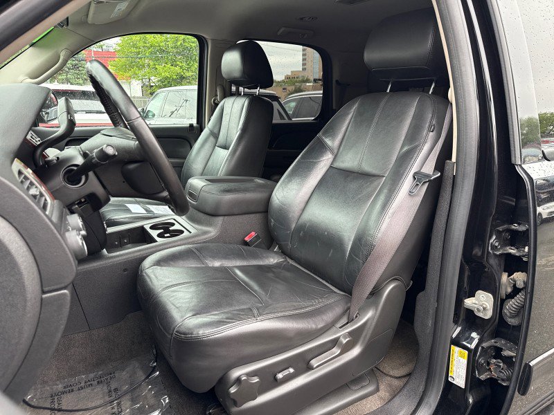Used 2010 Chevrolet Tahoe LT w/ Regional Value Package AWD/4WD image 16