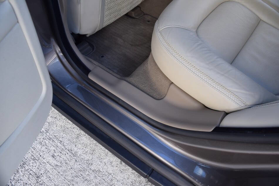 Used 2011 Volvo XC70 3.2 w/ Premium Pkg image 44