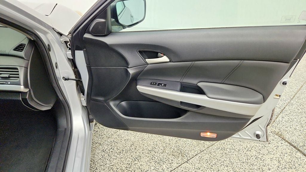Used 2010 Honda Accord EX-L image 25