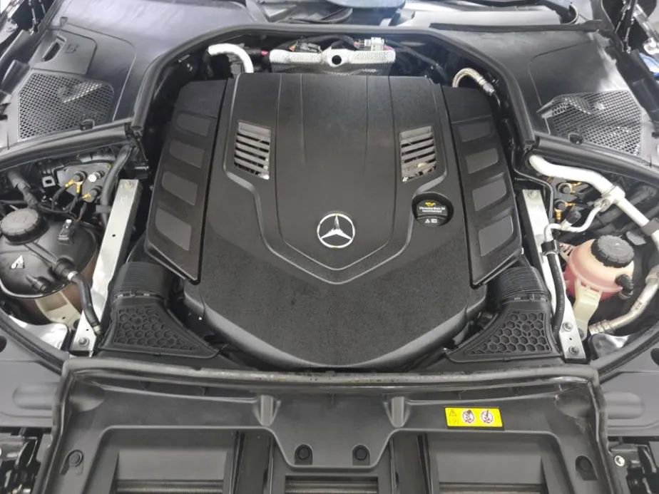 Used 2021 Mercedes-Benz S 580 4MATIC Sedan w/ AMG Line image 13