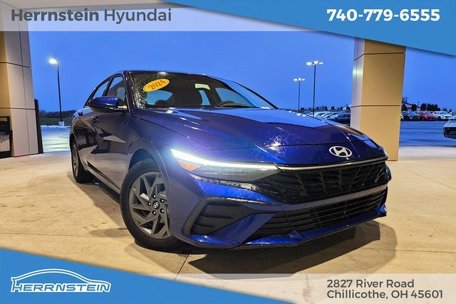 Used 2024 Hyundai Elantra SEL image 1