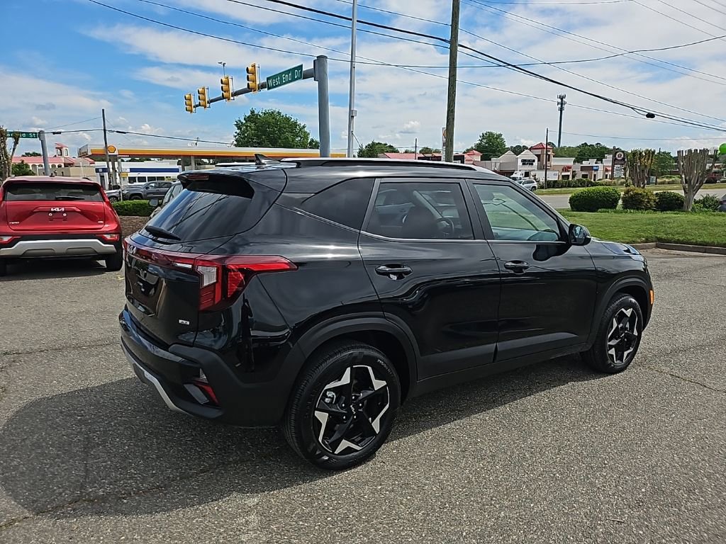 Used 2025 Kia Seltos S AWD/4WD image 6