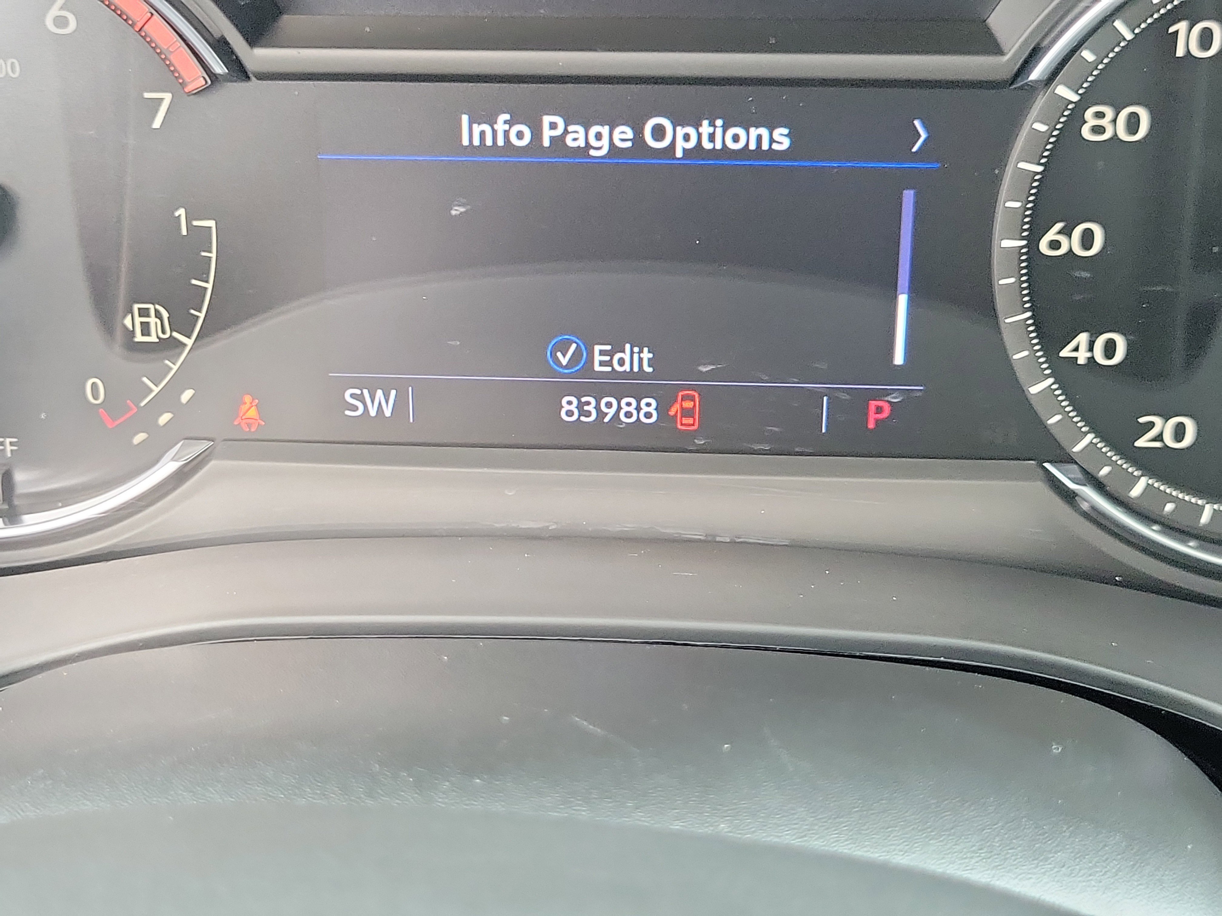 Used 2022 Cadillac XT6 Luxury image 30