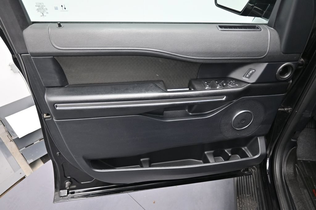 Used 2020 Ford Expedition Max XLT AWD/4WD image 9