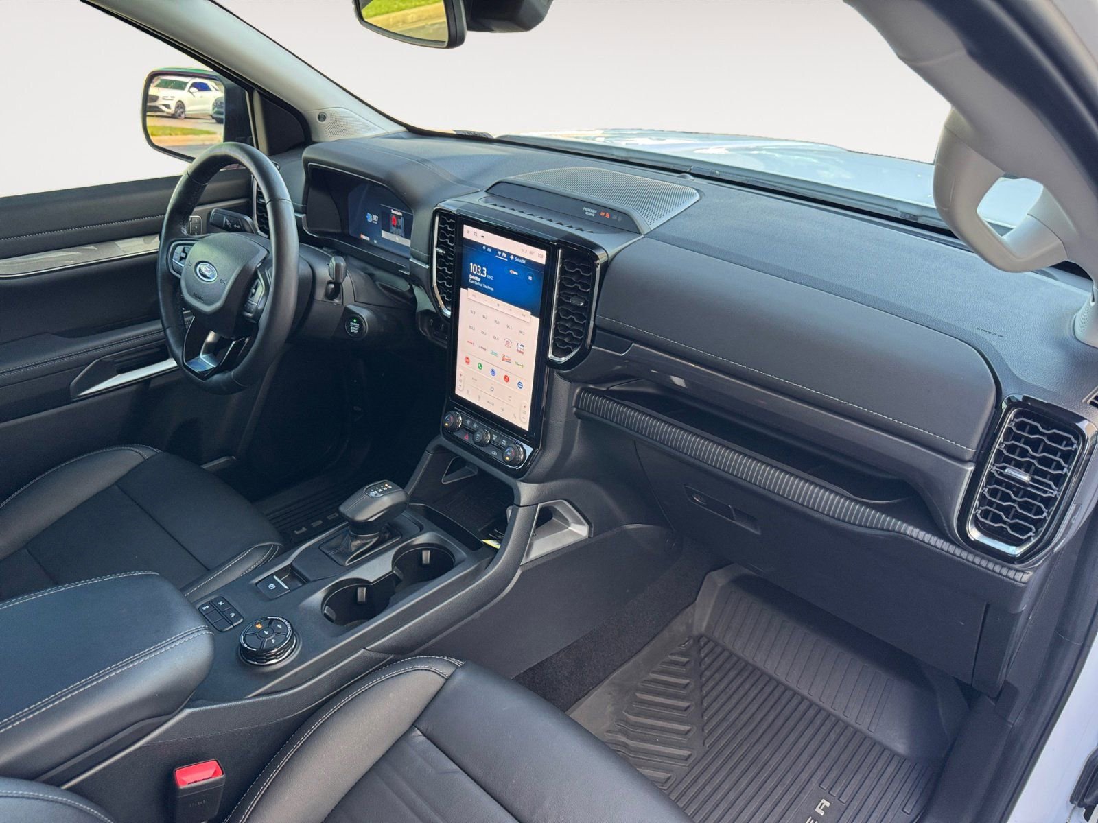 Used 2024 Ford Ranger Lariat w/ Advanced Towing Package image 15