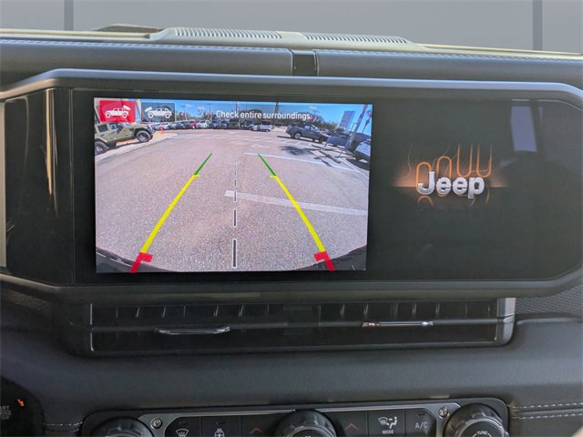 Used 2025 Jeep Wrangler Unlimited Rubicon image 21