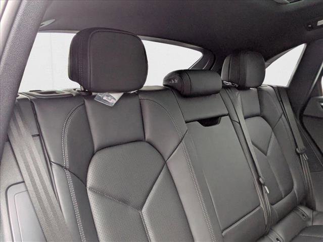 Used 2025 Porsche Macan image 24