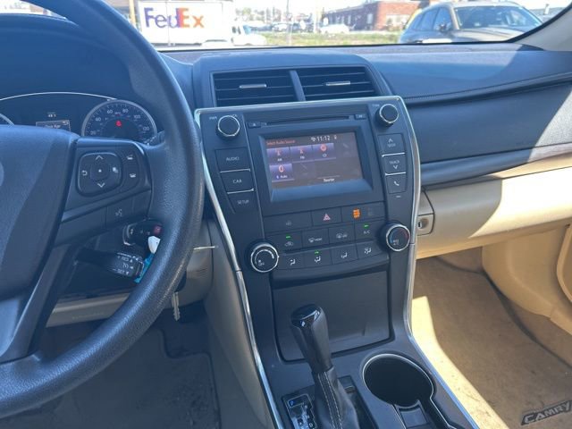 Used 2017 Toyota Camry LE image 14