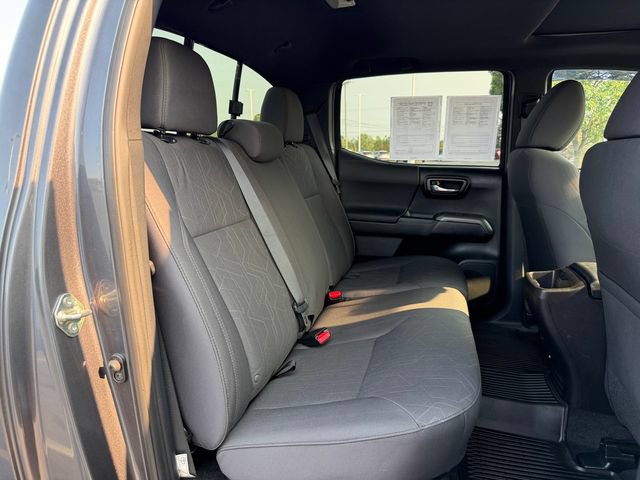 Used 2016 Toyota Tacoma TRD Sport AWD/4WD image 17