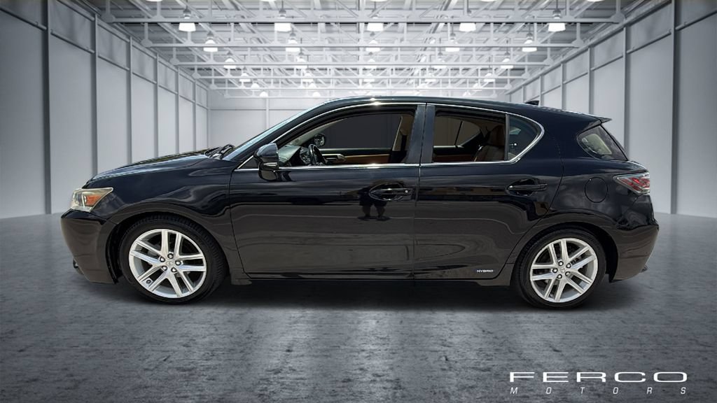 Used 2016 Lexus CT 200h w/ Navigation Package FWD image 2