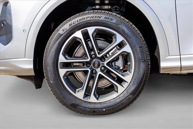 New 2025 Audi Q5 Premium image 9