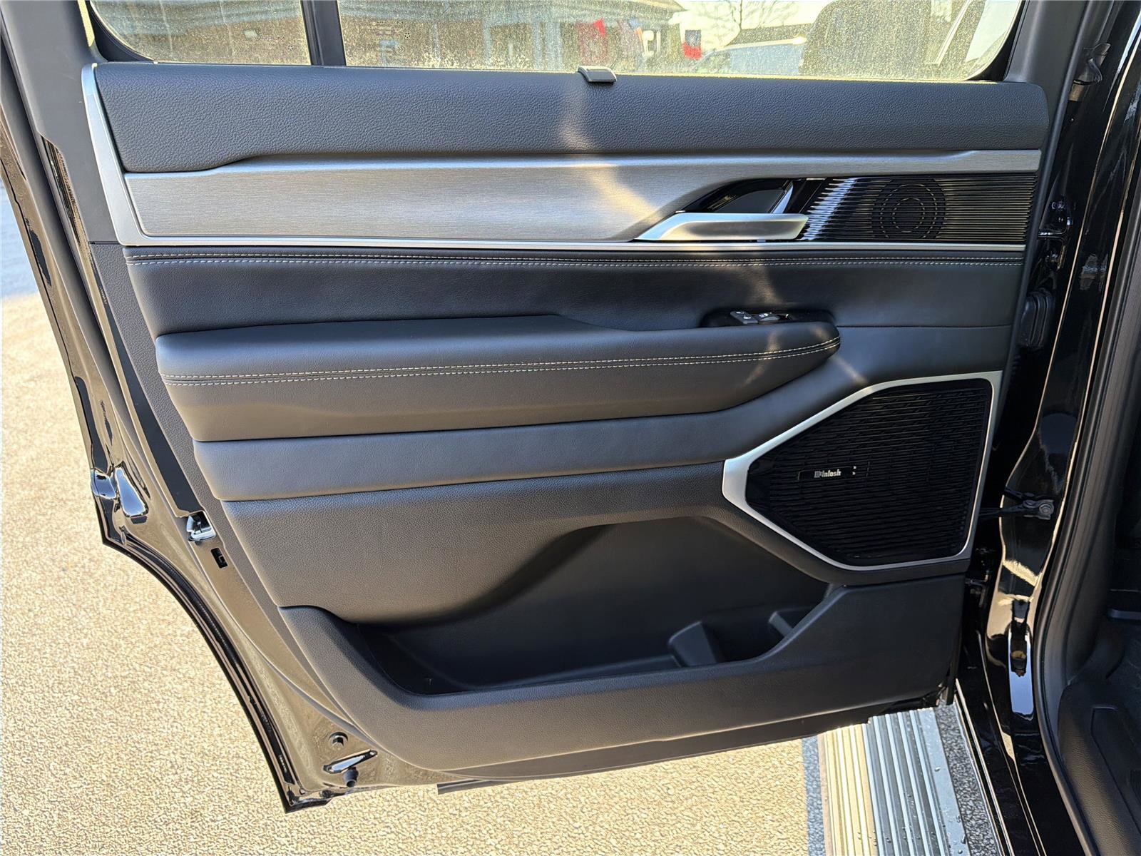 New 2026 Jeep Grand Wagoneer Limited image 24