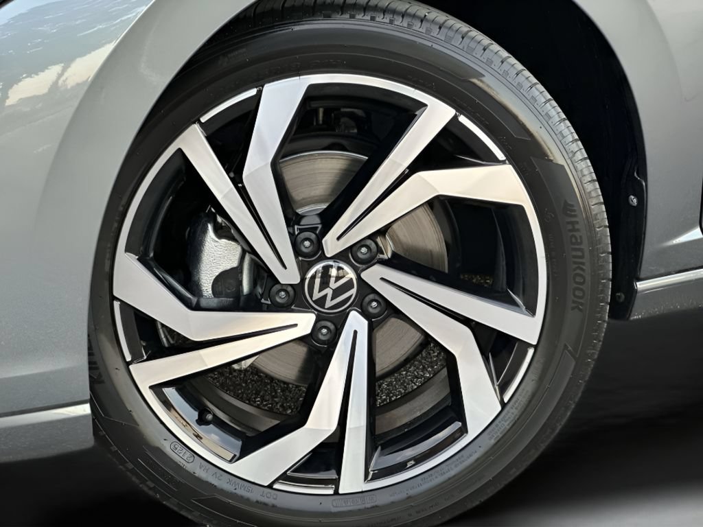 New 2026 Volkswagen Jetta SEL FWD image 10