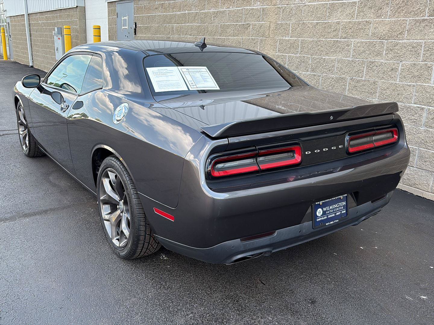 Used 2019 Dodge Challenger R/T w/ Cold Weather Group RWD image 32