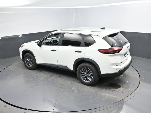 Used 2024 Nissan Rogue S FWD image 38