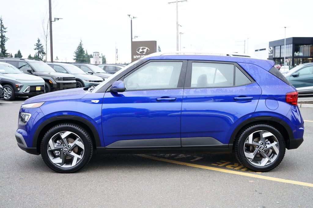 Used 2022 Hyundai Venue SEL w/ Cargo Package image 10