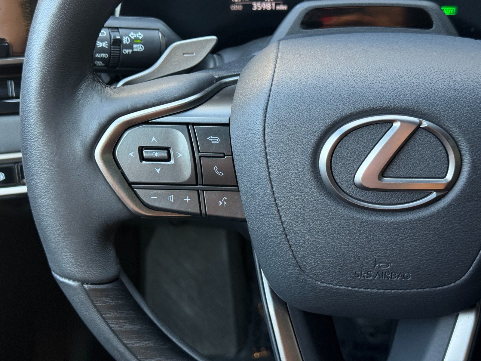 Used 2023 Lexus RX 350h w/ Cold Area Package AWD/4WD image 22