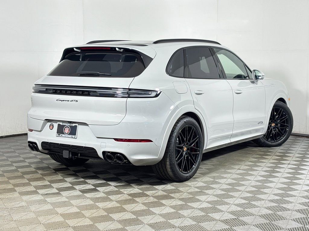 New 2026 Porsche Cayenne GTS AWD/4WD image 7